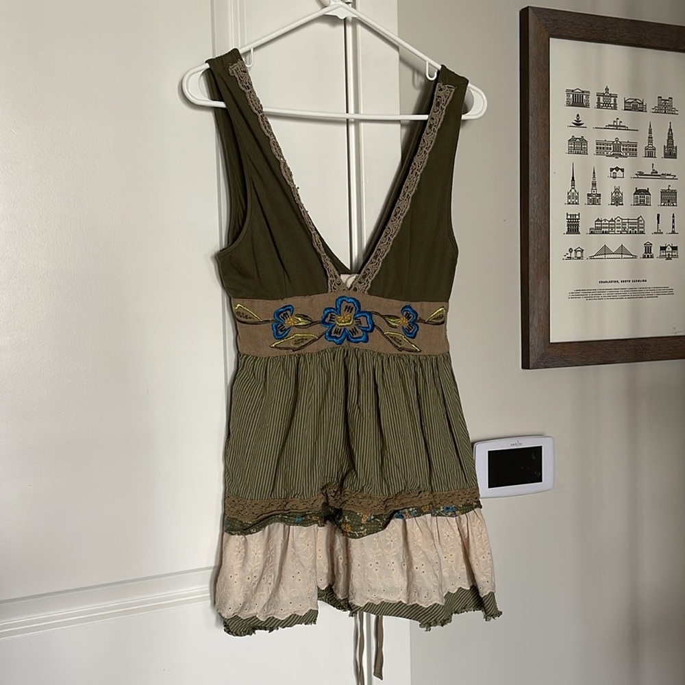 ❀ Free People Green Floral Embroidery Tank ❀